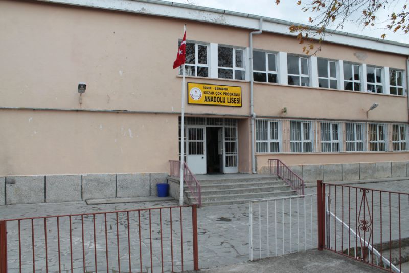 Bergama Kozak Çok Programlı Anadolu Lisesi 